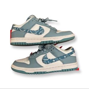 Nike Dunk Low in Worn Blue Paisley sz 5.5